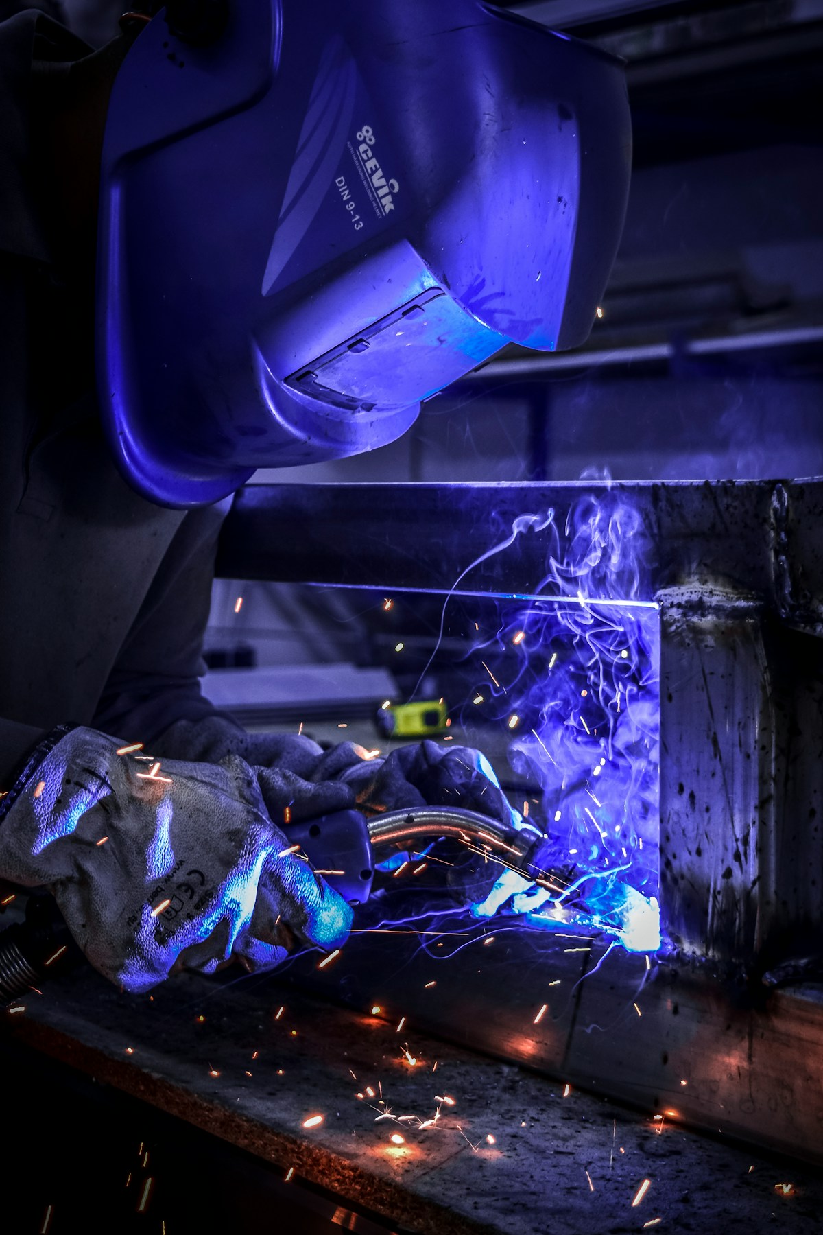 MIG/FCAW Welding Carriages